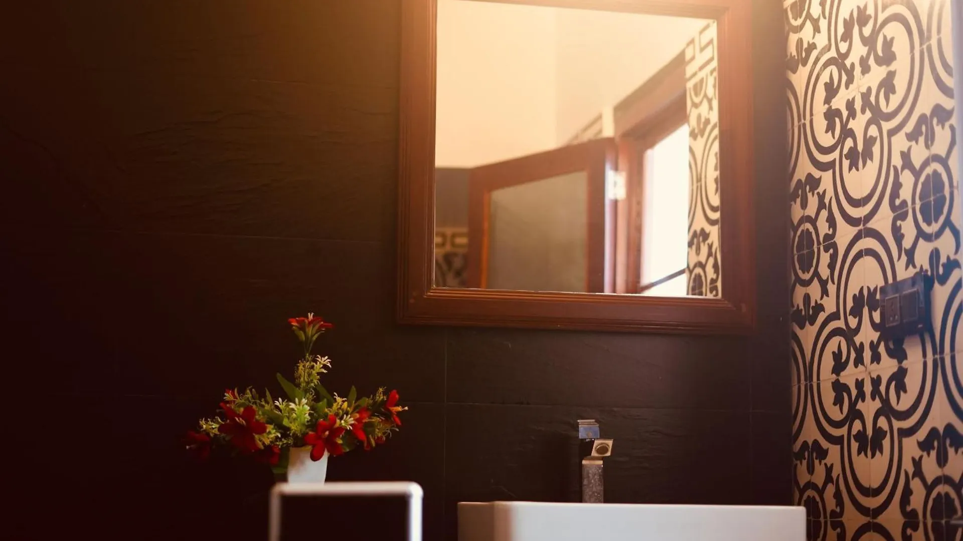 Room In House - Kesaviyam Luxury Heritagesuites Kovalam Lighthouse 招待所